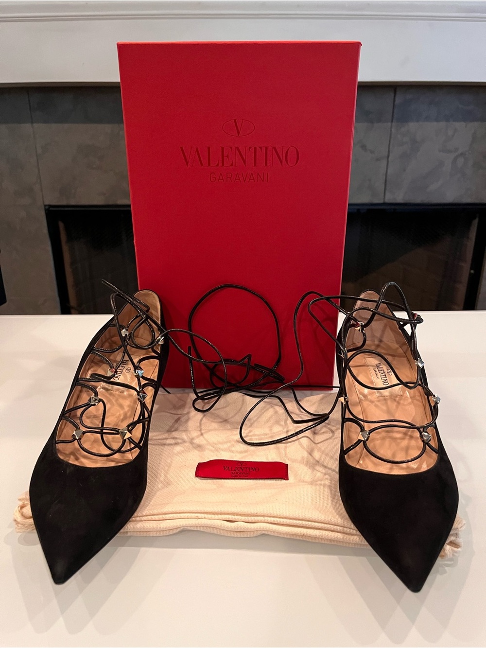 Valentino Garavani Black Suede Rockstud Lace-Up Pumps 35.5 NIB
